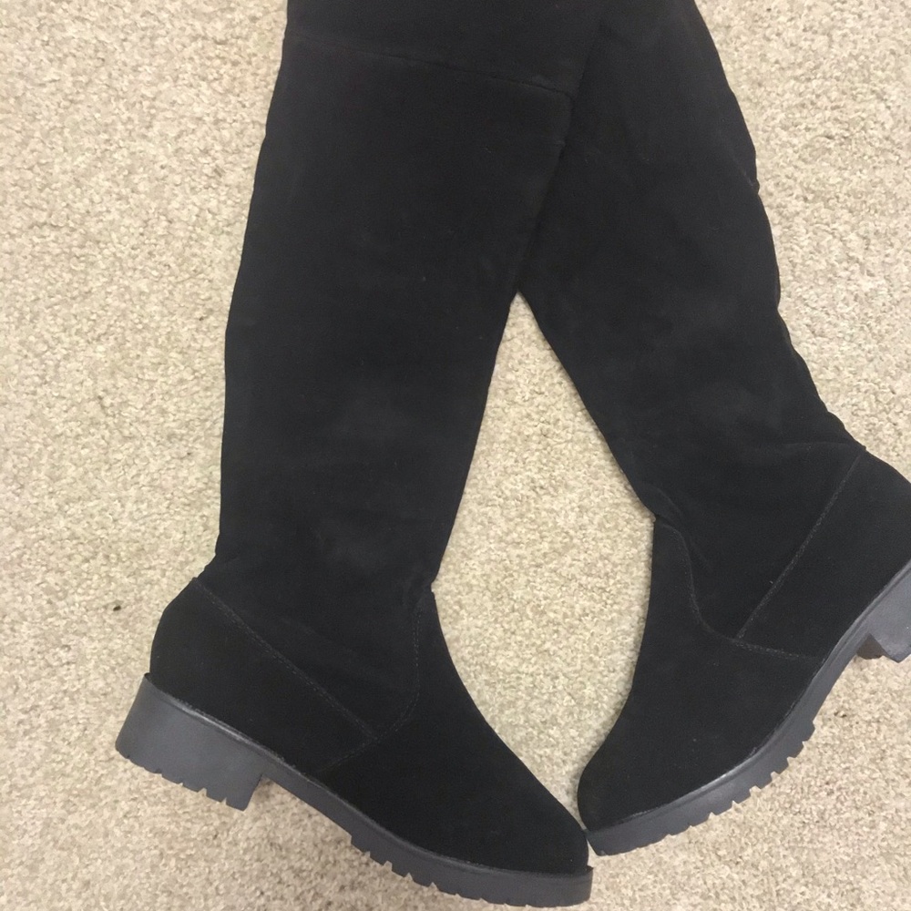 🛑AT COST! Vegan Suede Black Flat Knee Velvet Boots Slip On lined Boots - Picture 9 of 9